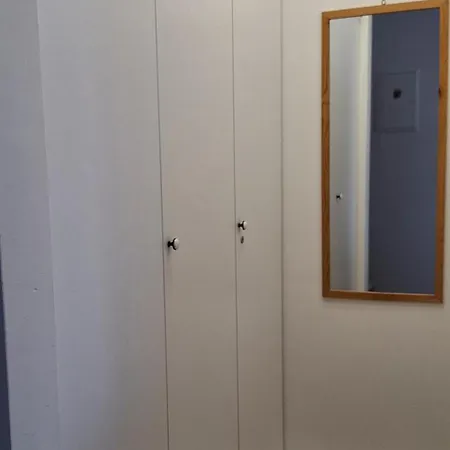 Ellis * Podhájska