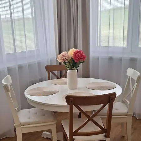 Ellis Apartament Podhájska