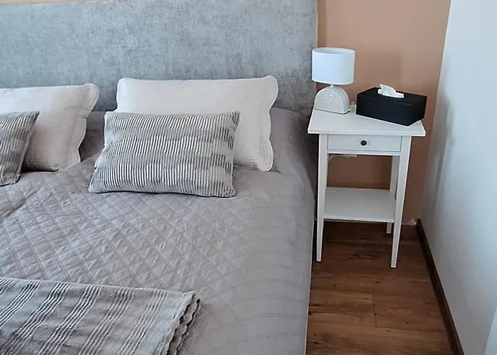 Ellis * Podhájska